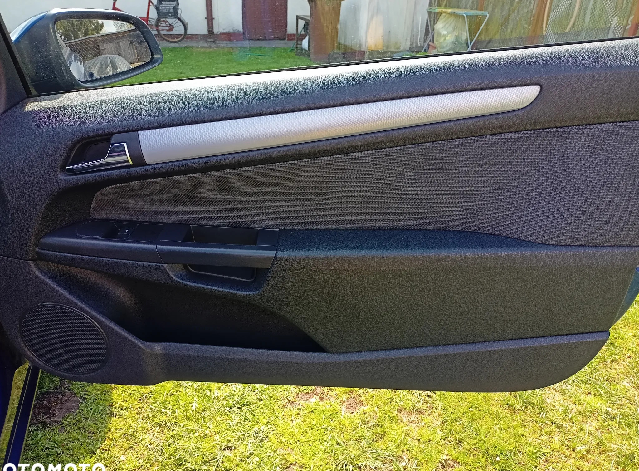 Opel Astra cena 7500 przebieg: 256000, rok produkcji 2005 z Rzeszów małe 301